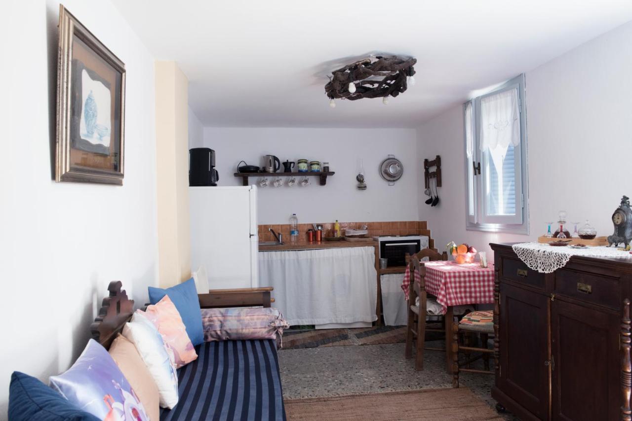 Calderimi Traditional Houses Тира Экстерьер фото